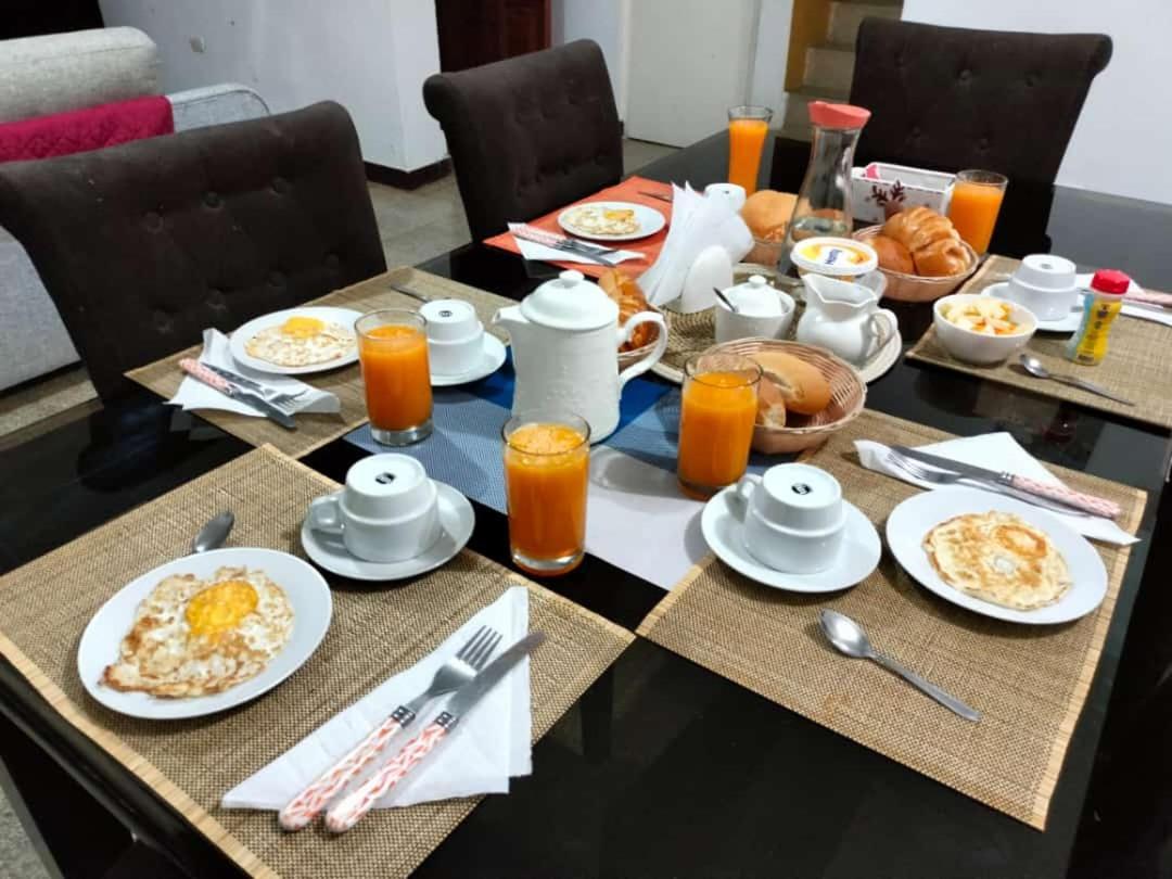 Hotel Hoskins Talara Habitaciones Con Aire Acondicionado Cerca Al Centro Refineria Y Plaza Vea Ngoại thất bức ảnh